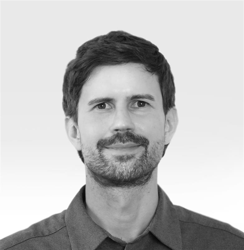 Dr Christopher Nell